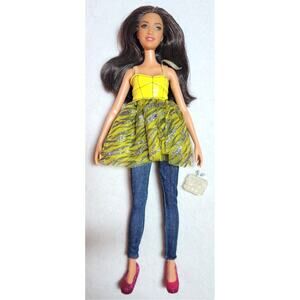 Stardoll by Barbie Brunette Doll 2011 Mattel W2294 Rooted Eyelashes